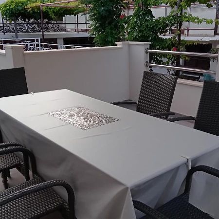 דוגי ראט Apartment Biskupovic מראה חיצוני תמונה
