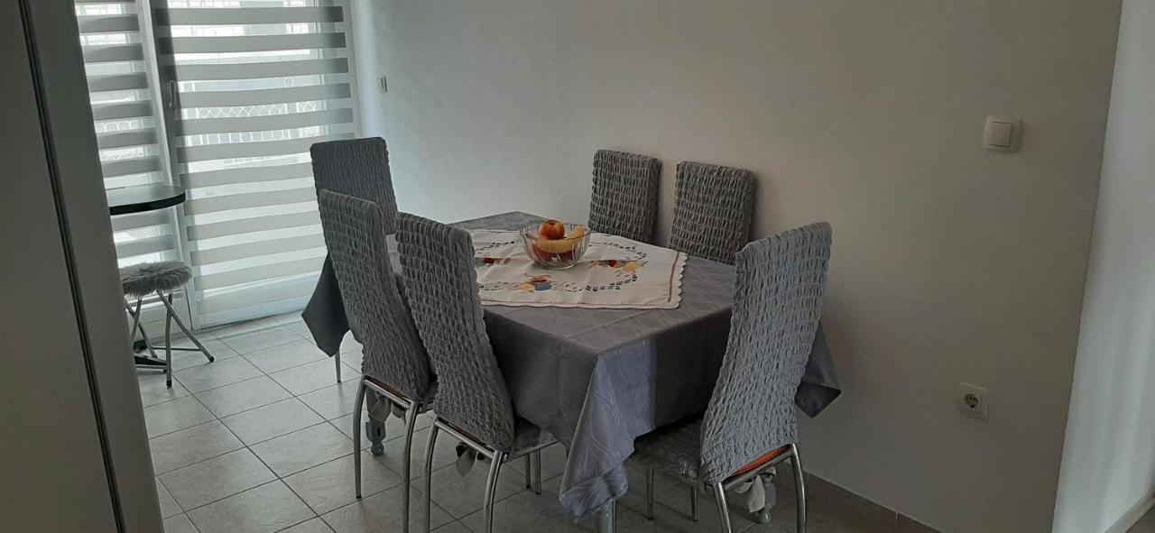 דוגי ראט Apartment Biskupovic מראה חיצוני תמונה