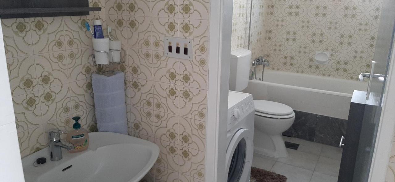 דוגי ראט Apartment Biskupovic מראה חיצוני תמונה