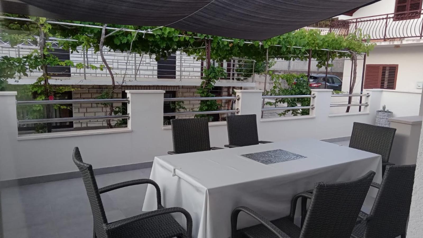 דוגי ראט Apartment Biskupovic מראה חיצוני תמונה